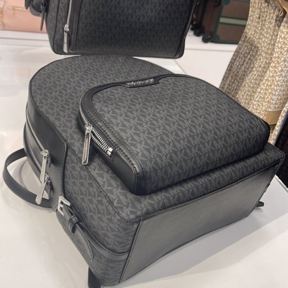 Michael Kors Jaycee Large Zip Pocket Backpack Black - Picture 9 of 16